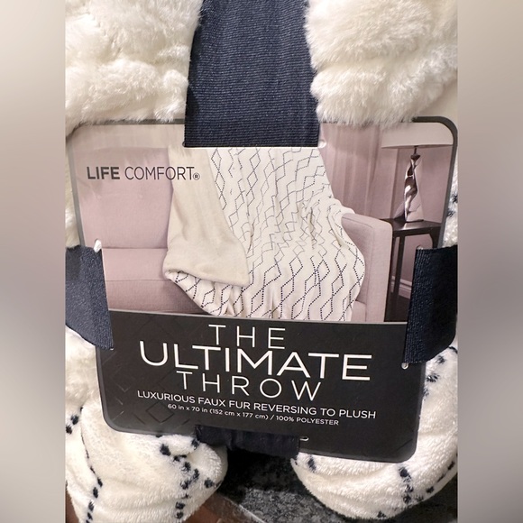 New - The Ultimate Throw - Picture 2 of 5